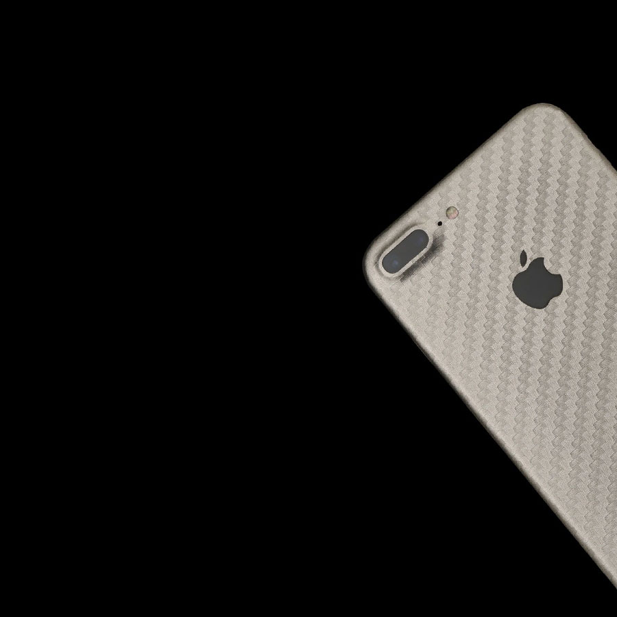Folie iPhone 7 Plus pentru spate din material TPU textura carbon